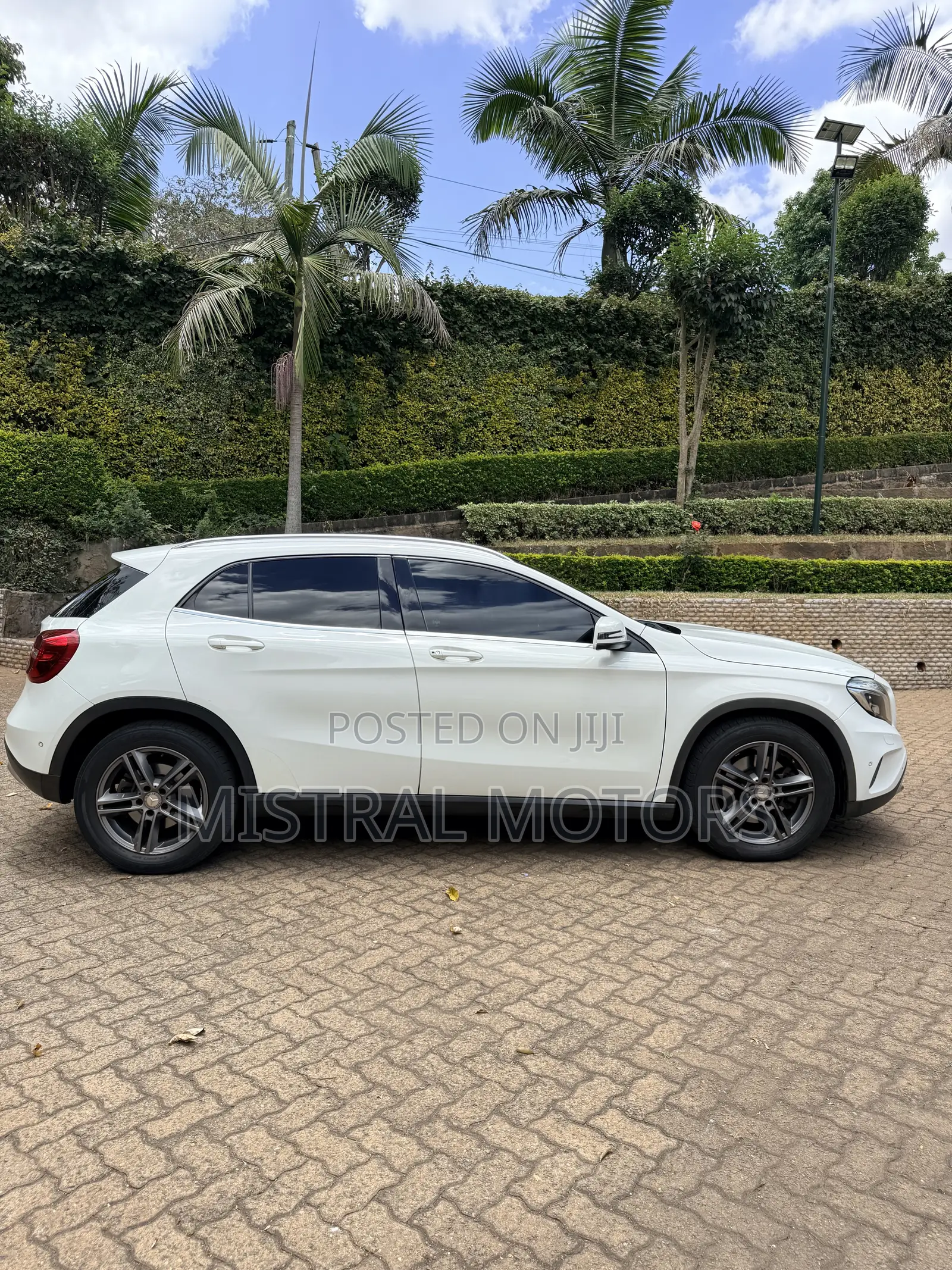 Mercedes-Benz GLA 250 2016 White