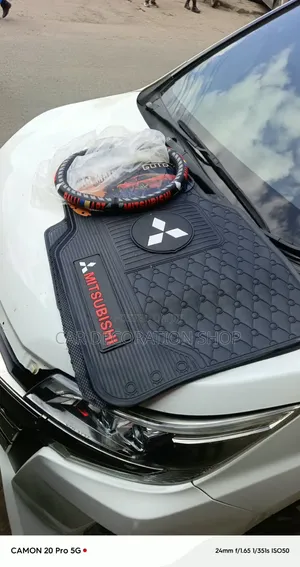 Diamond Pattern Mitsubishi Floor Mat With Maychy Steering Wheel Cover