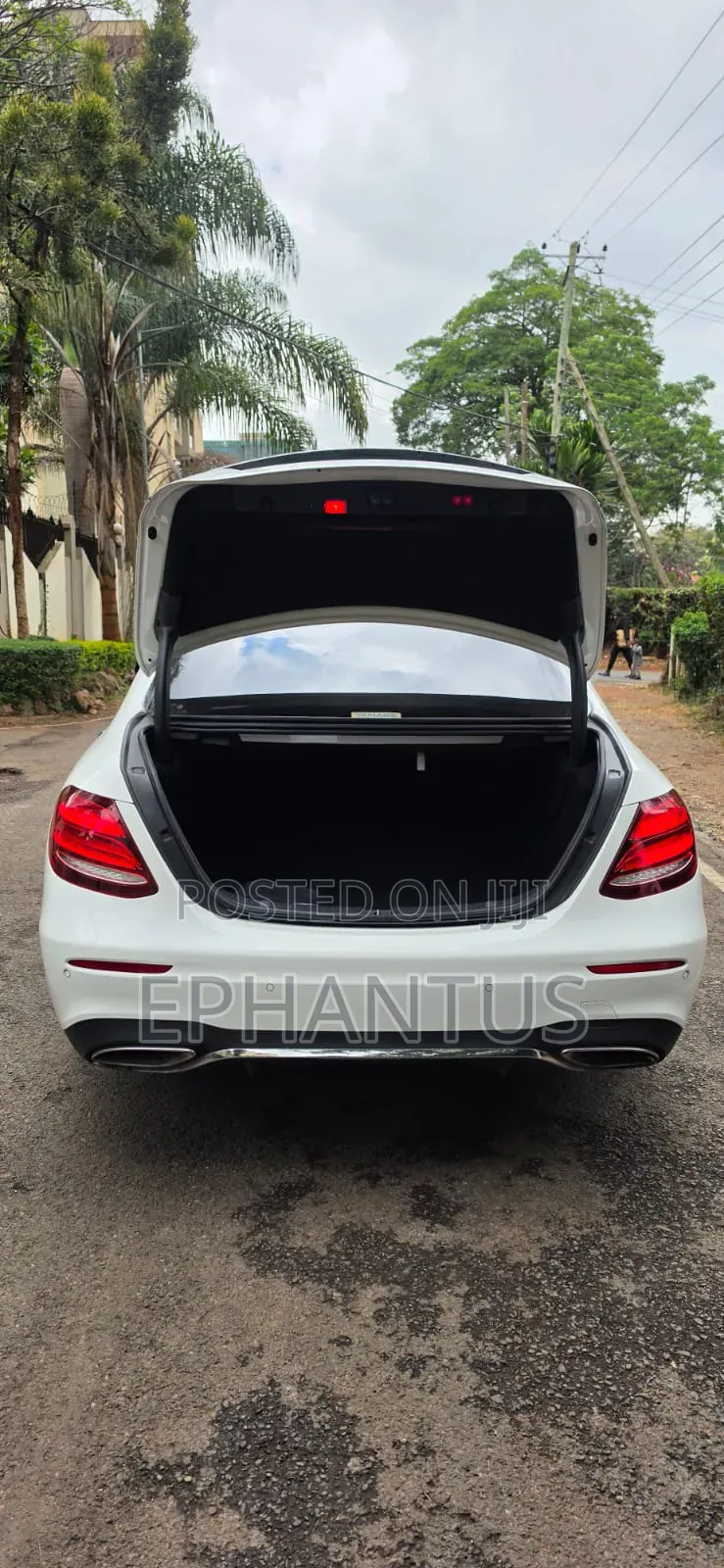 Mercedes-Benz E200 2016 White