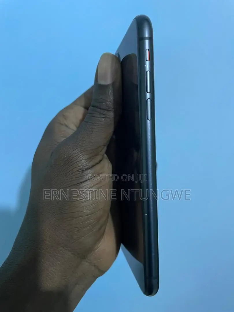Apple iPhone 11 64 GB Black