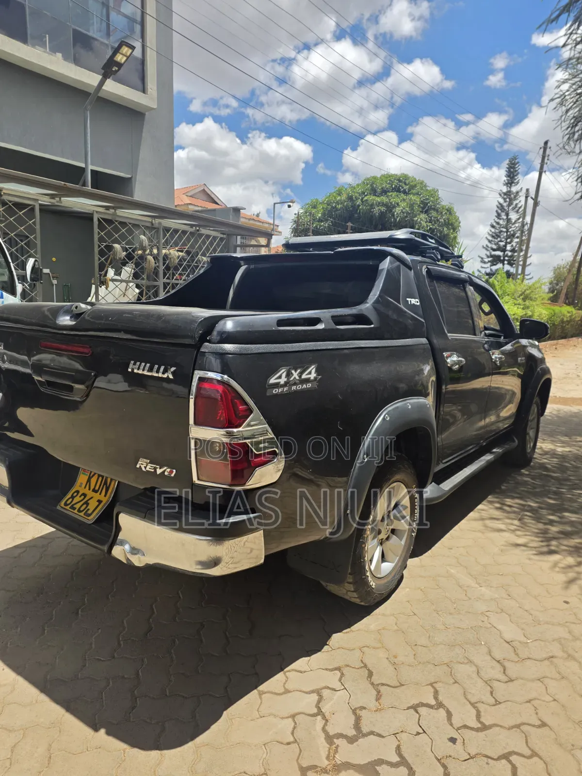 Toyota Hilux 2016 Black