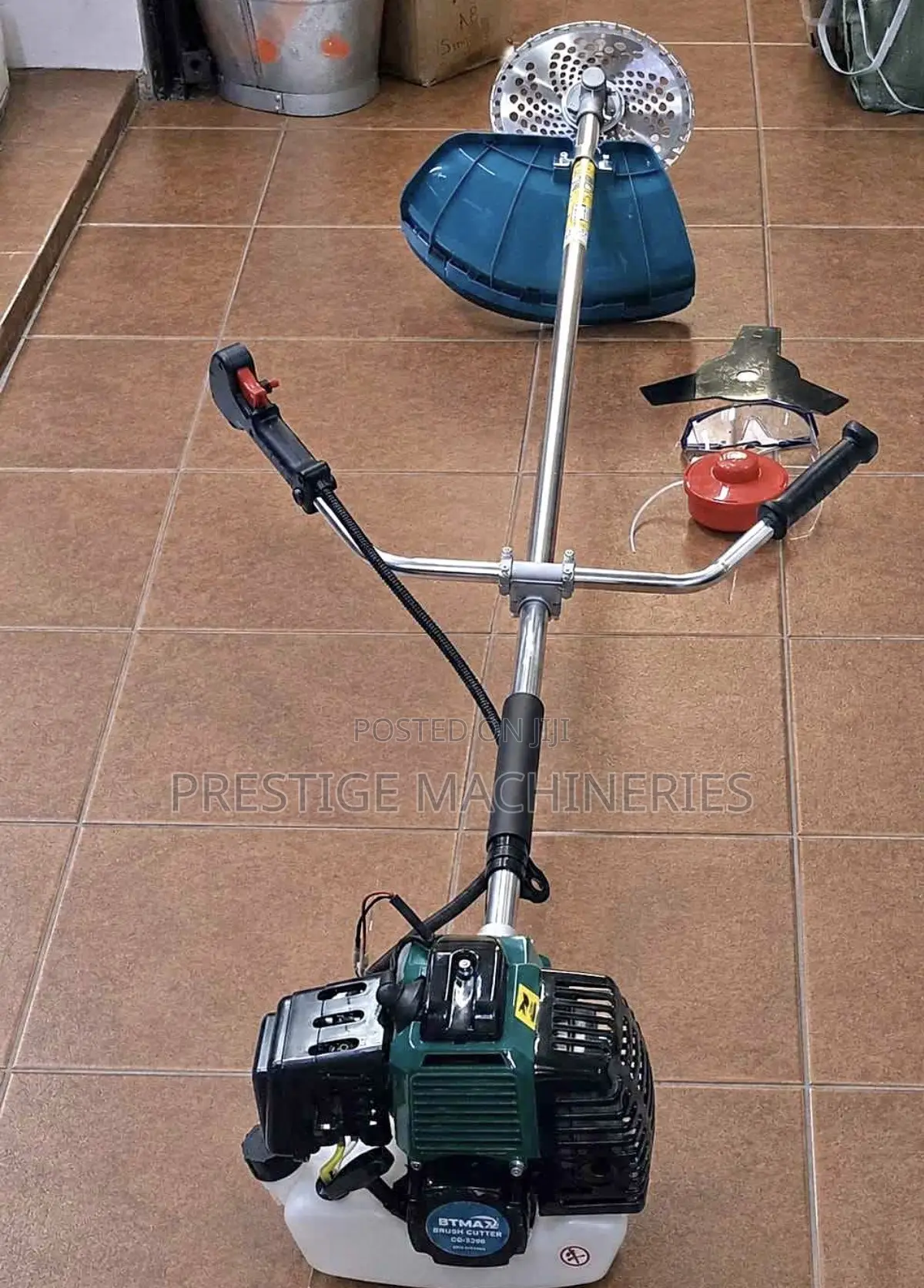Gasoline 2 Stroke Btmax Brush Cutter Machine/ Grass Cutter Machine