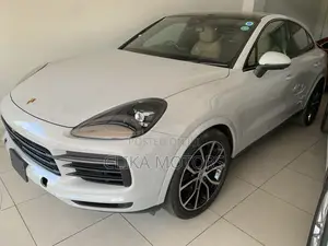 Porsche Cayenne S AWD 2019 Beige