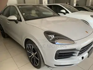 Porsche Cayenne S AWD 2019 Beige