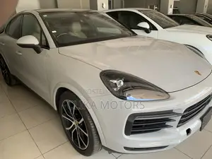 Porsche Cayenne S AWD 2019 Beige
