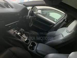 Porsche Cayenne S AWD 2019 Pearl