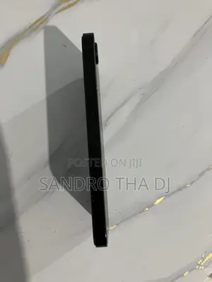 Apple iPhone 16e 128 GB Black