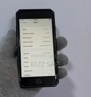 Apple iPhone 6s 32 GB Black