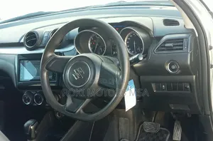 Suzuki Swift 2017 Silver