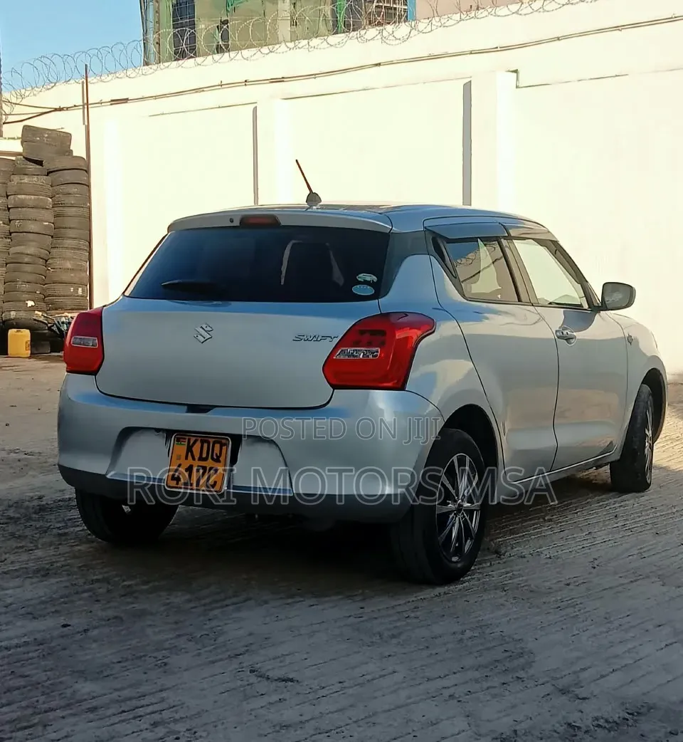 Suzuki Swift 2017 Silver