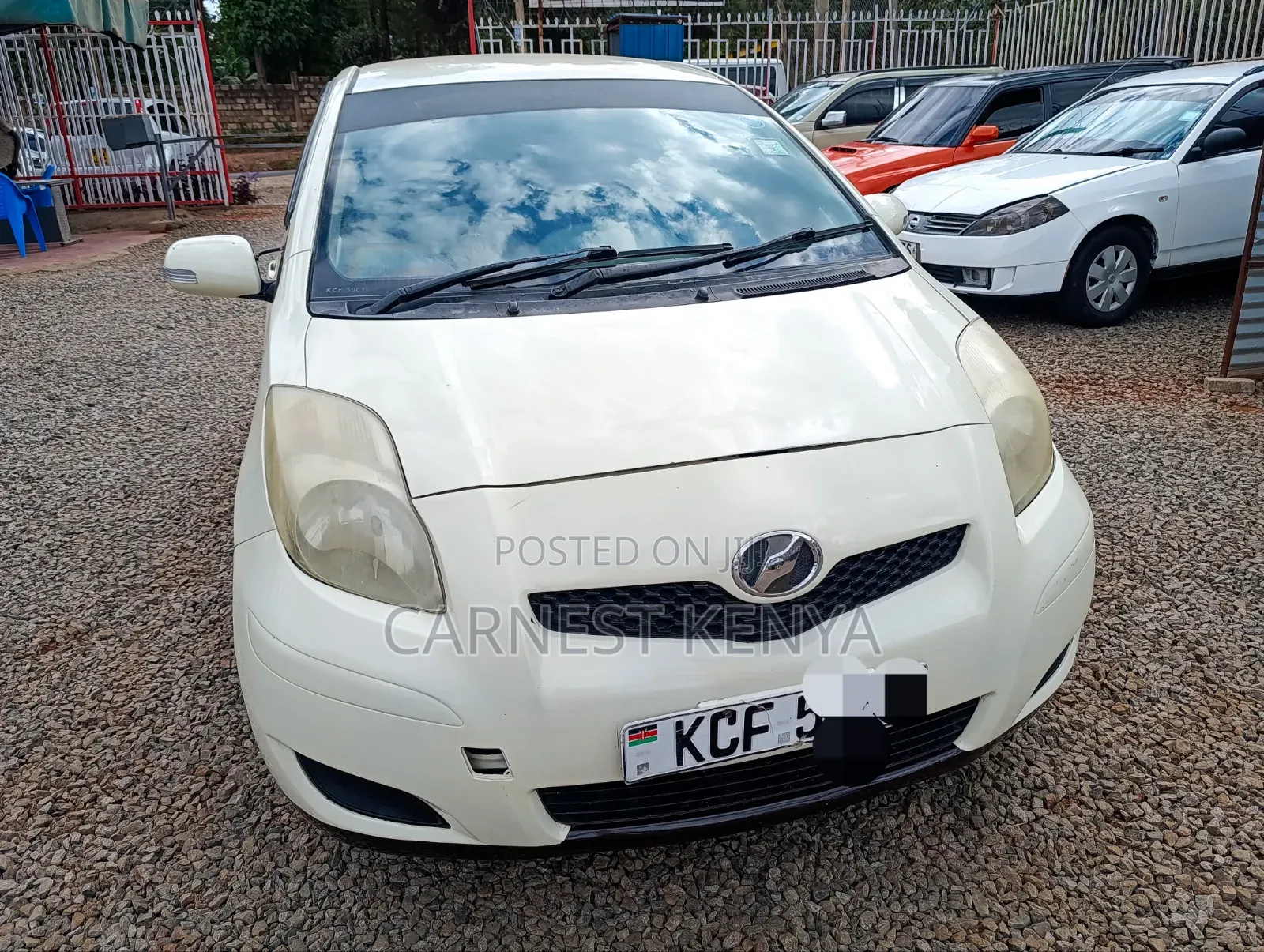 Toyota Vitz 2008 White