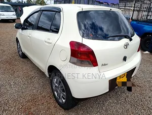 Toyota Vitz 2008 White