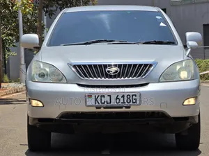 Toyota Harrier 2010