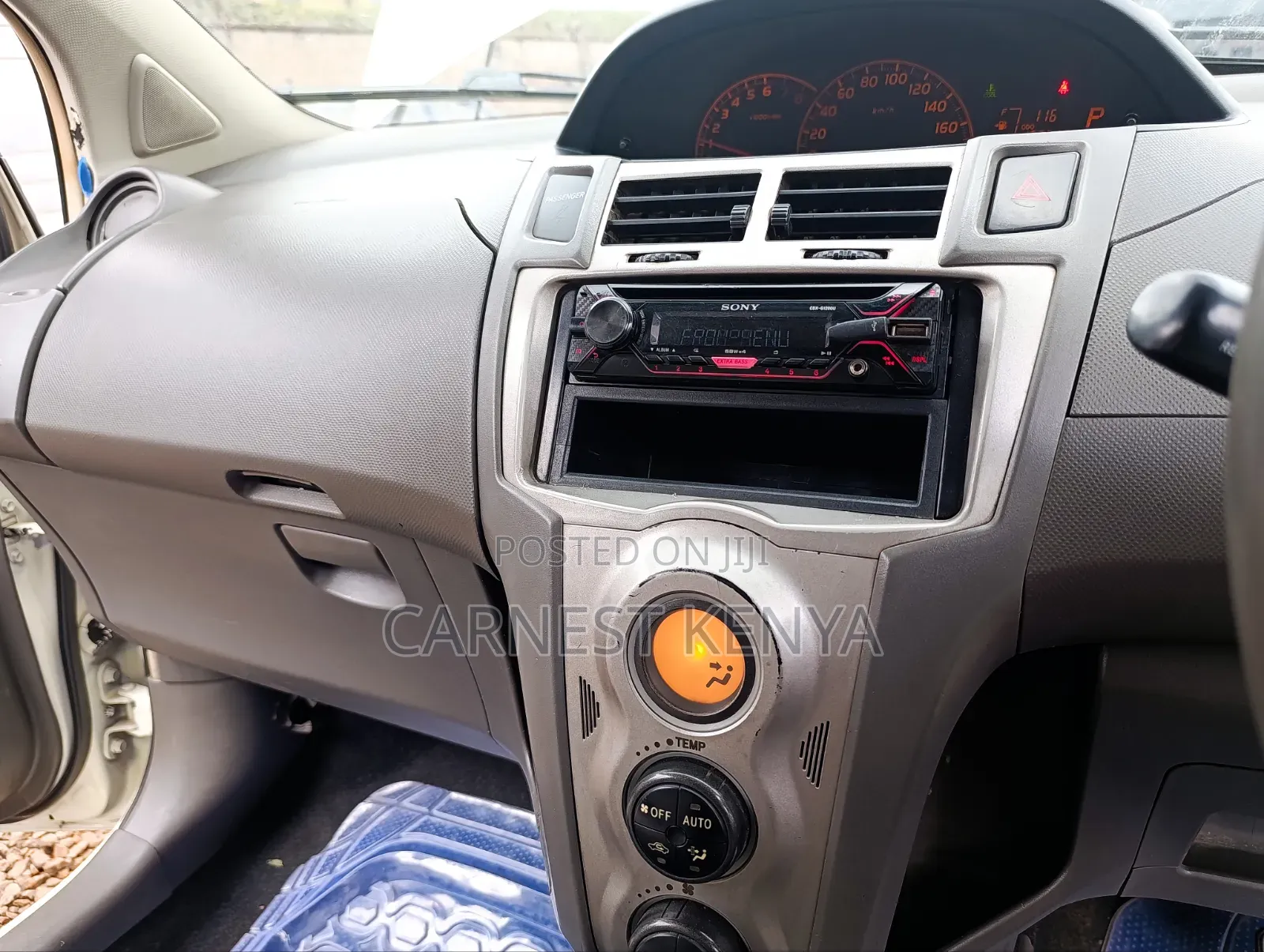 Toyota Vitz 2008 White