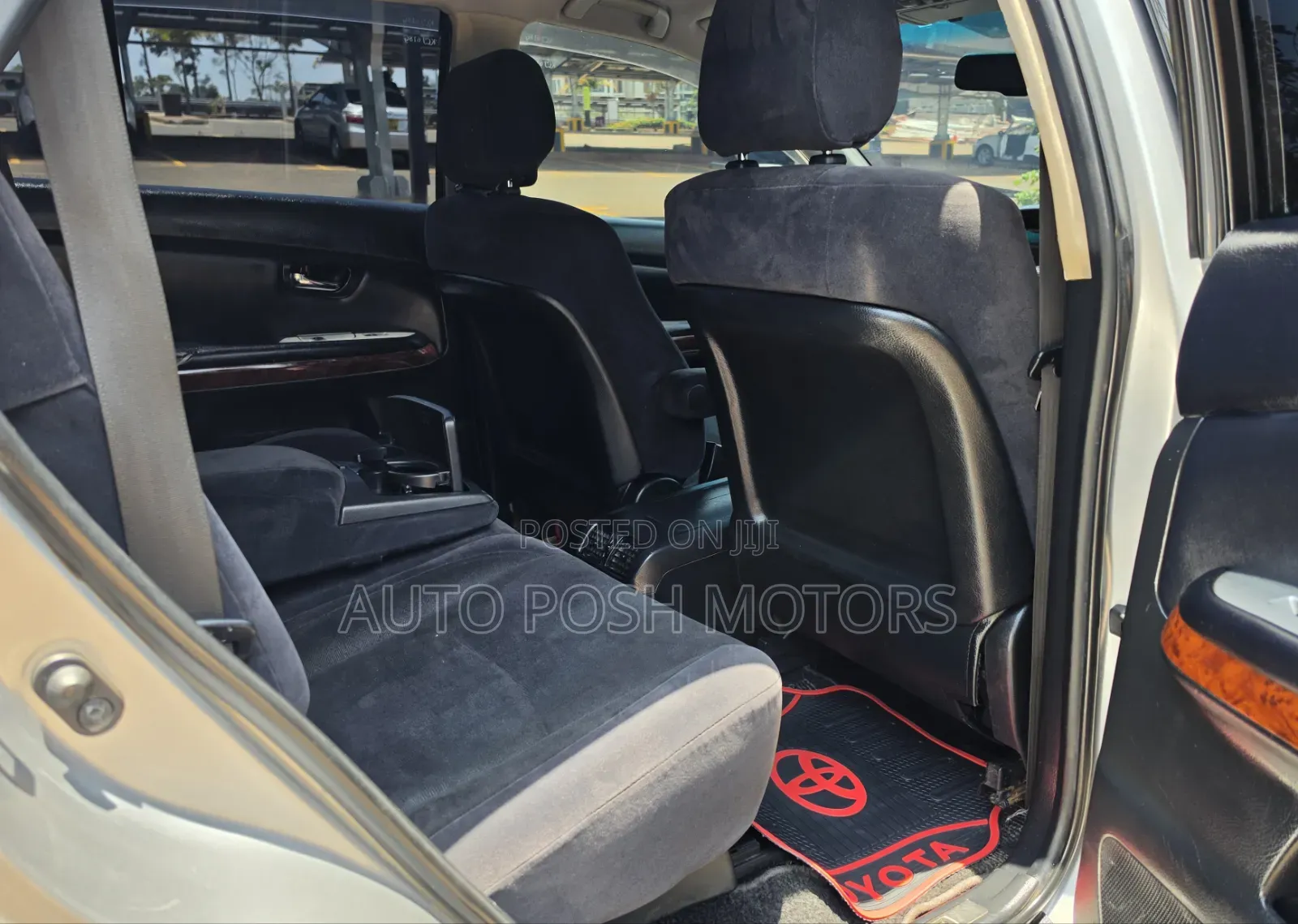 Toyota Harrier 2010