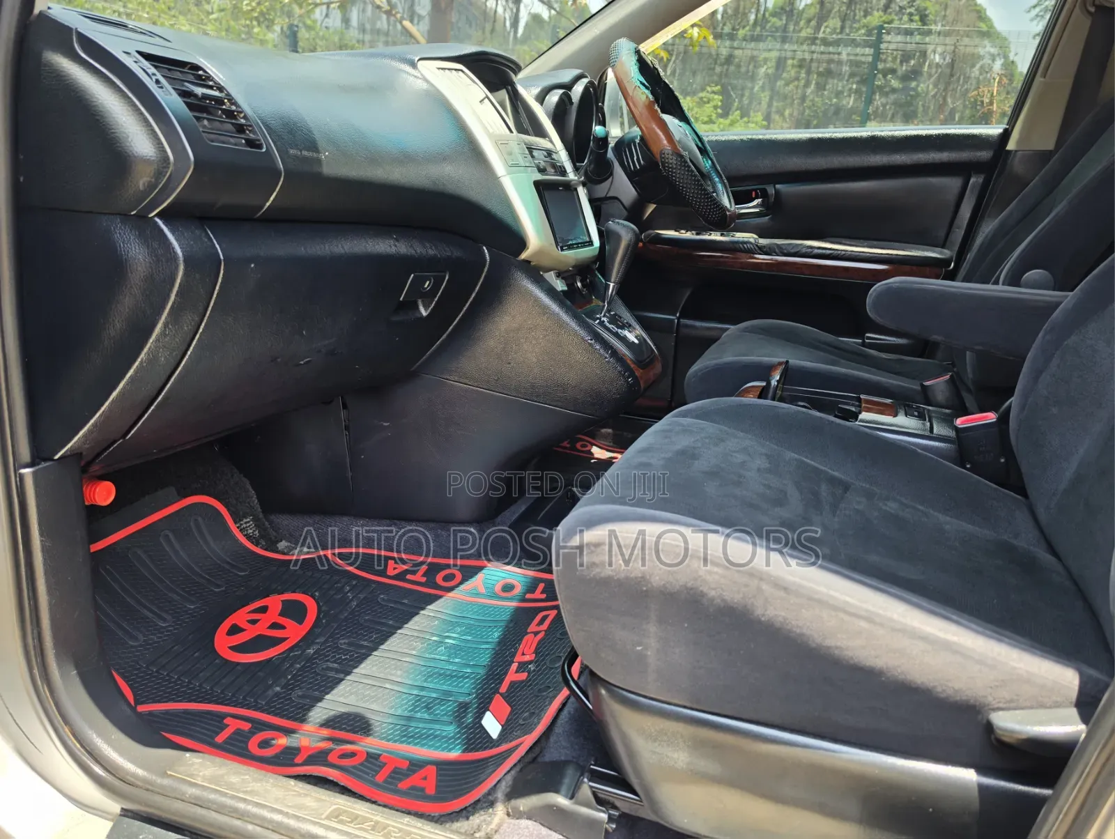Toyota Harrier 2010
