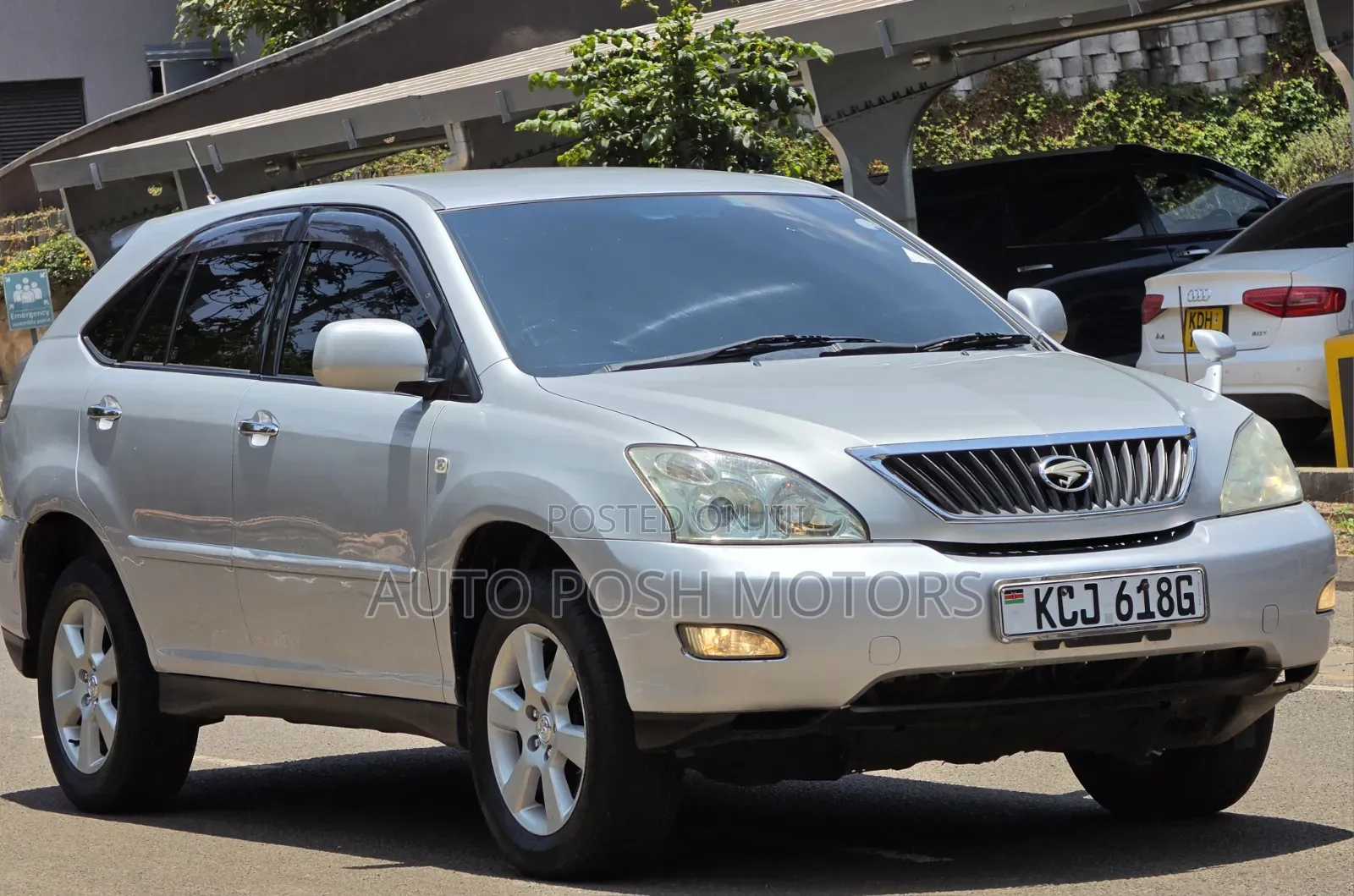 Toyota Harrier 2010