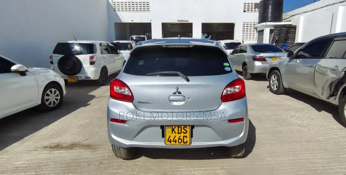 Mitsubishi Mirage 2017 Silver
