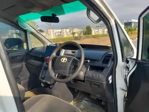 Toyota Voxy 2010 White