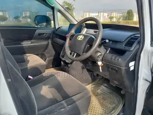 Toyota Voxy 2010 White