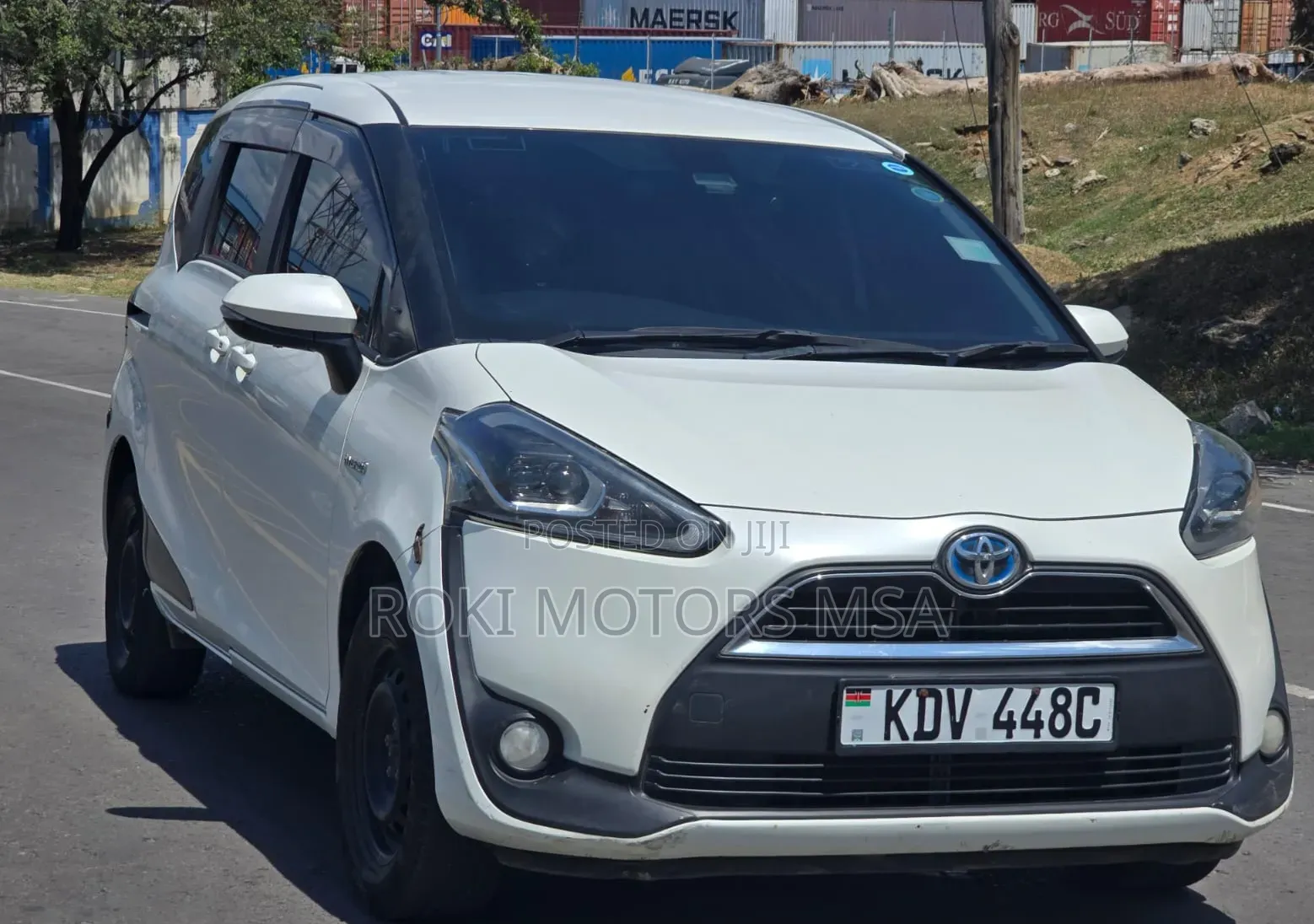 Toyota Sienta 2018 White