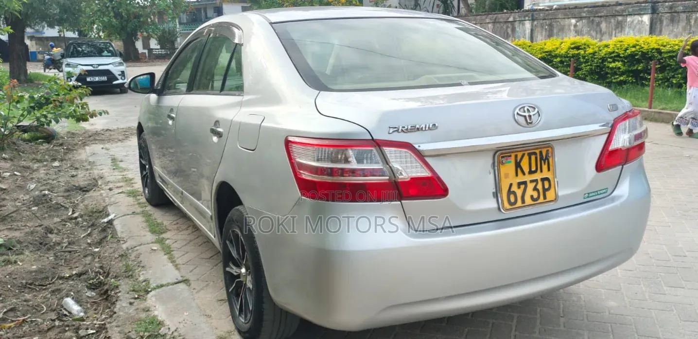Toyota Premio 2016 Silver