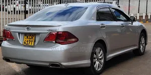 Toyota Crown 2011 Silver