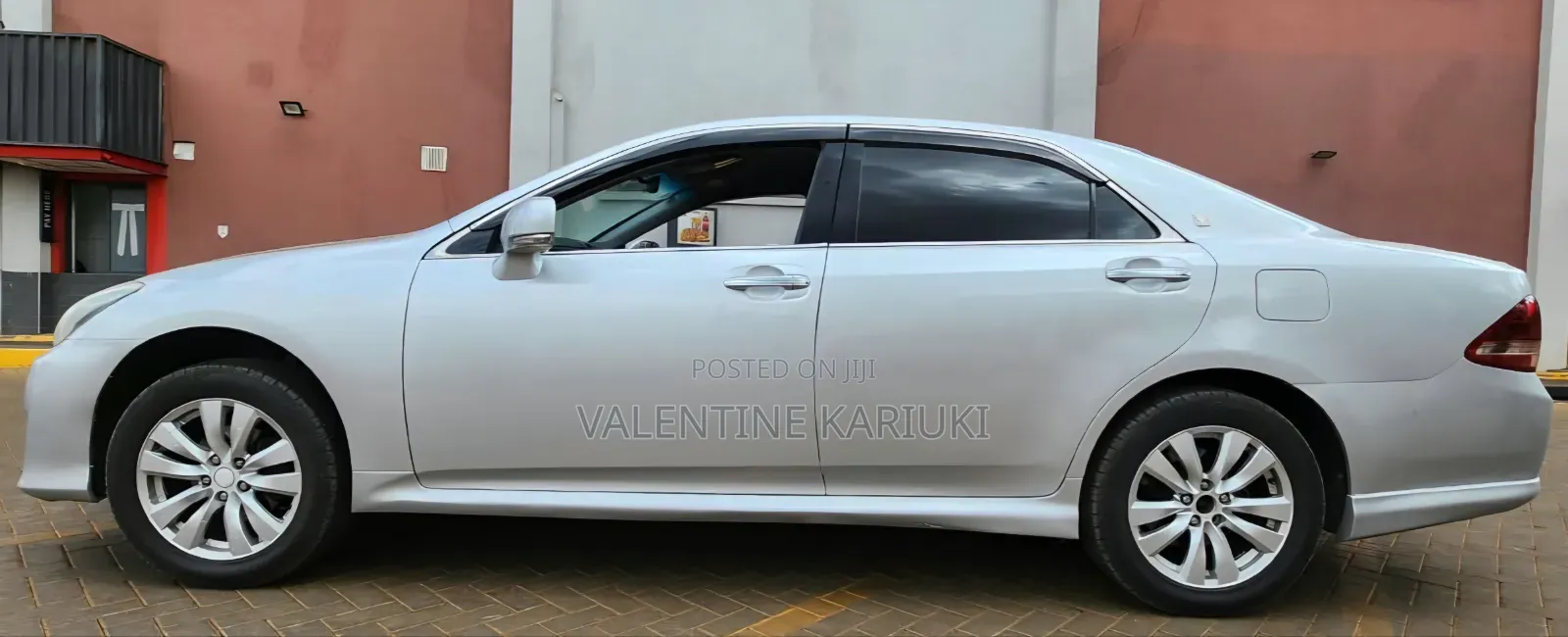 Toyota Crown 2011 Silver