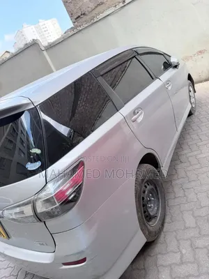 Toyota Wish 2013 Silver
