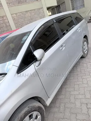 Toyota Wish 2013 Silver