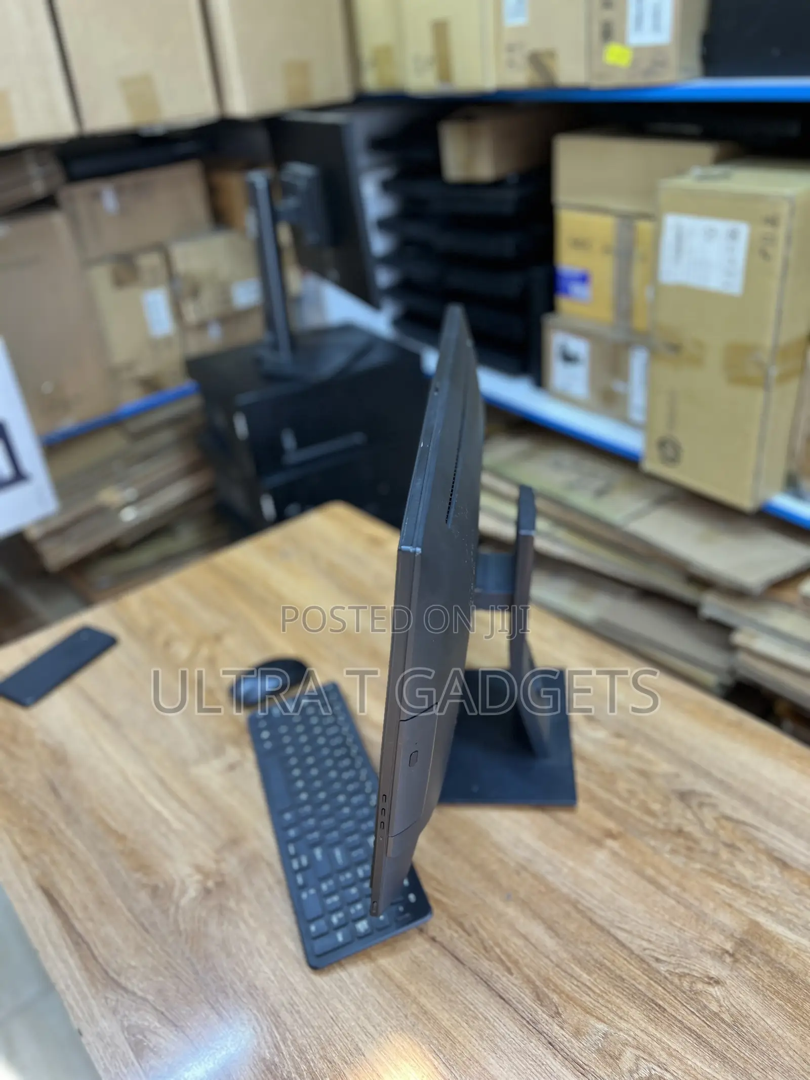 Dell OptiPlex 7000 7410 All-in-One 16GB Intel Core i5 SSD 256GB