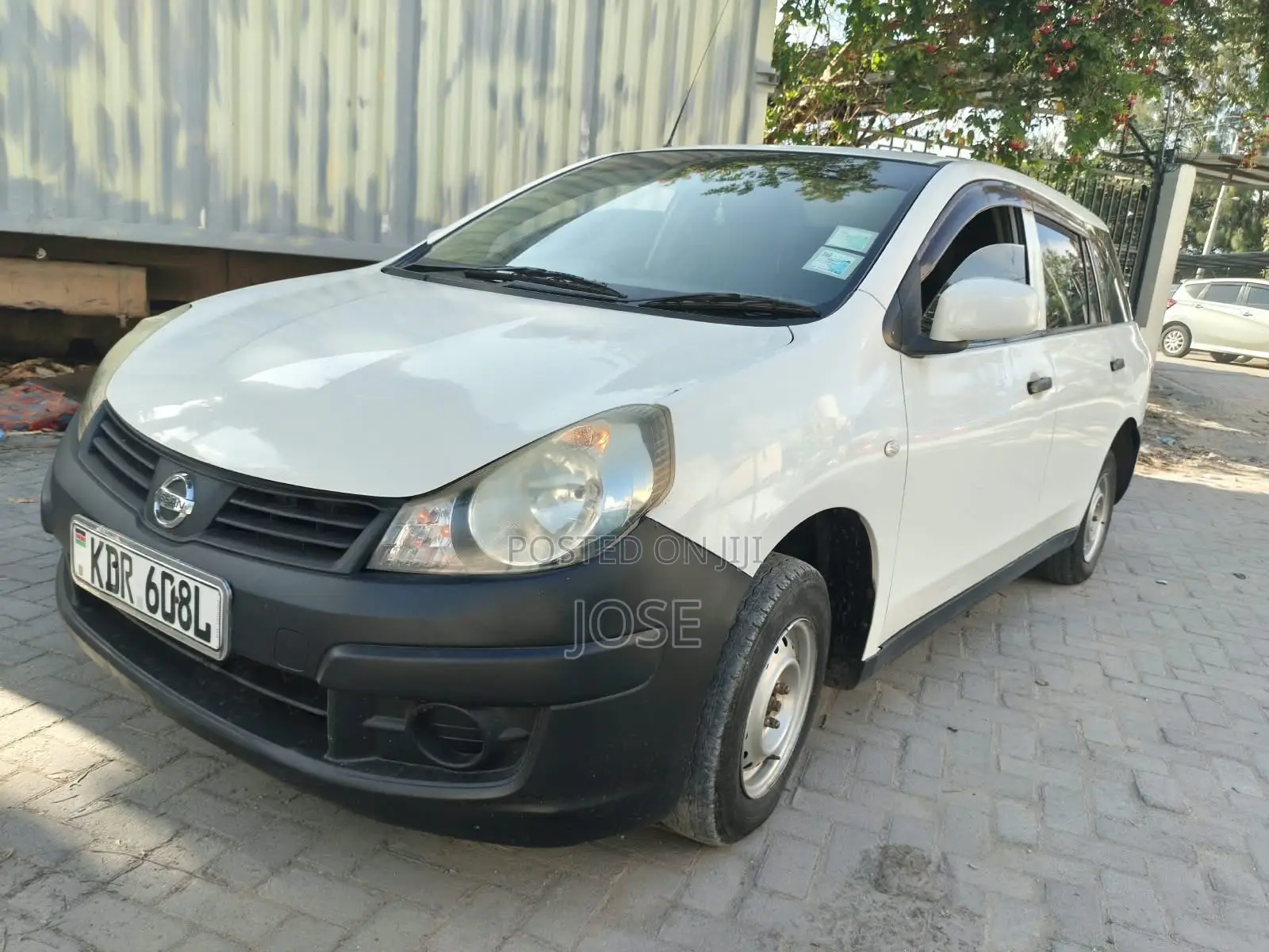 Nissan Advan 2017 White