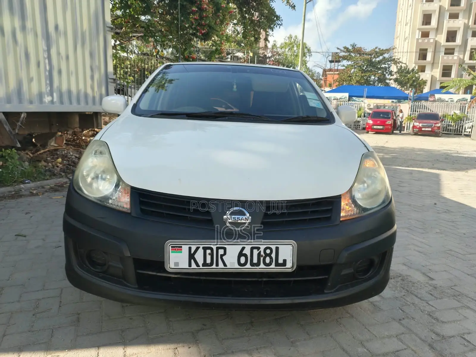 Nissan Advan 2017 White