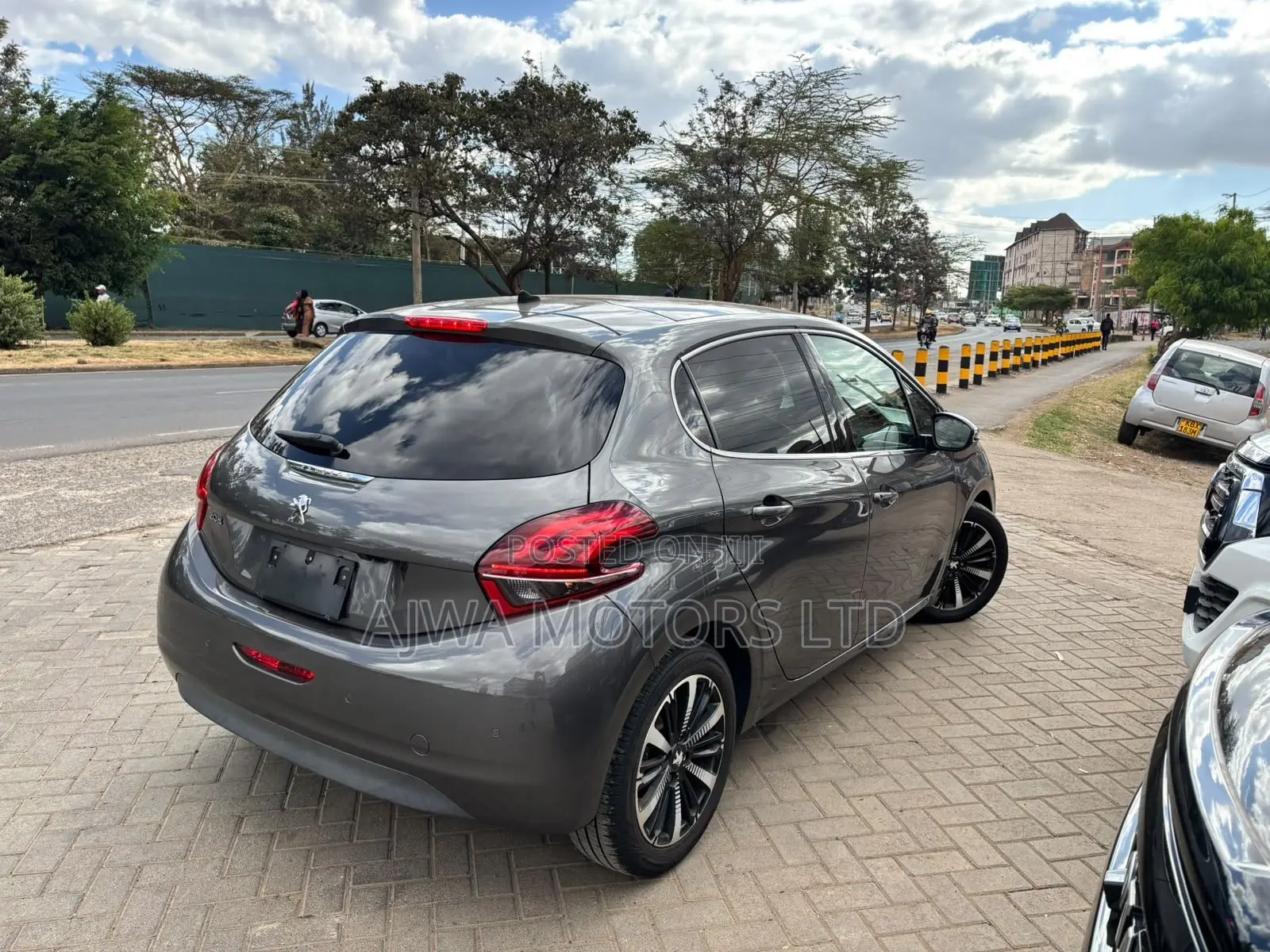 Peugeot 208 2020 Gray