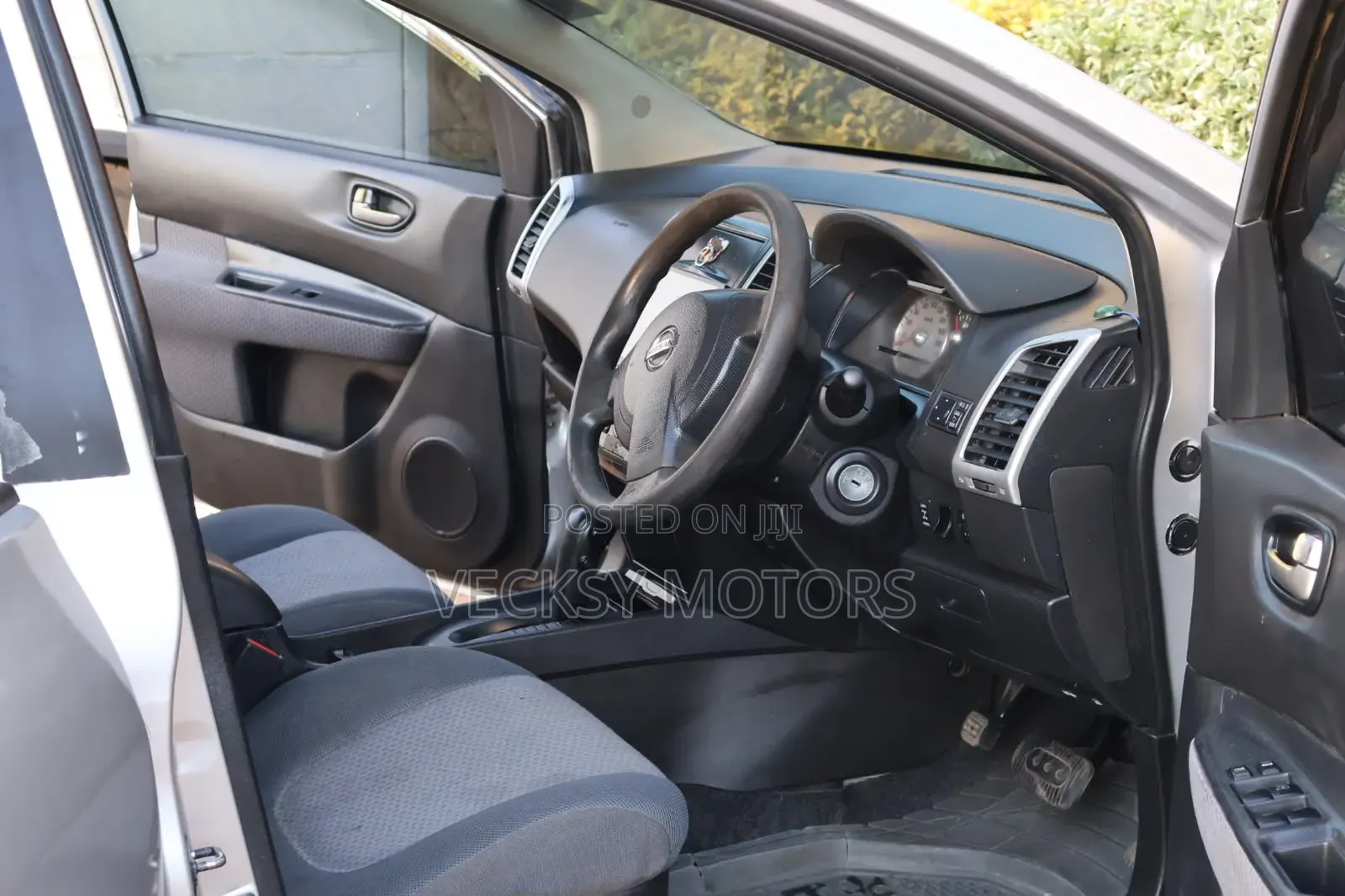 Nissan Wingroad 2007 Silver