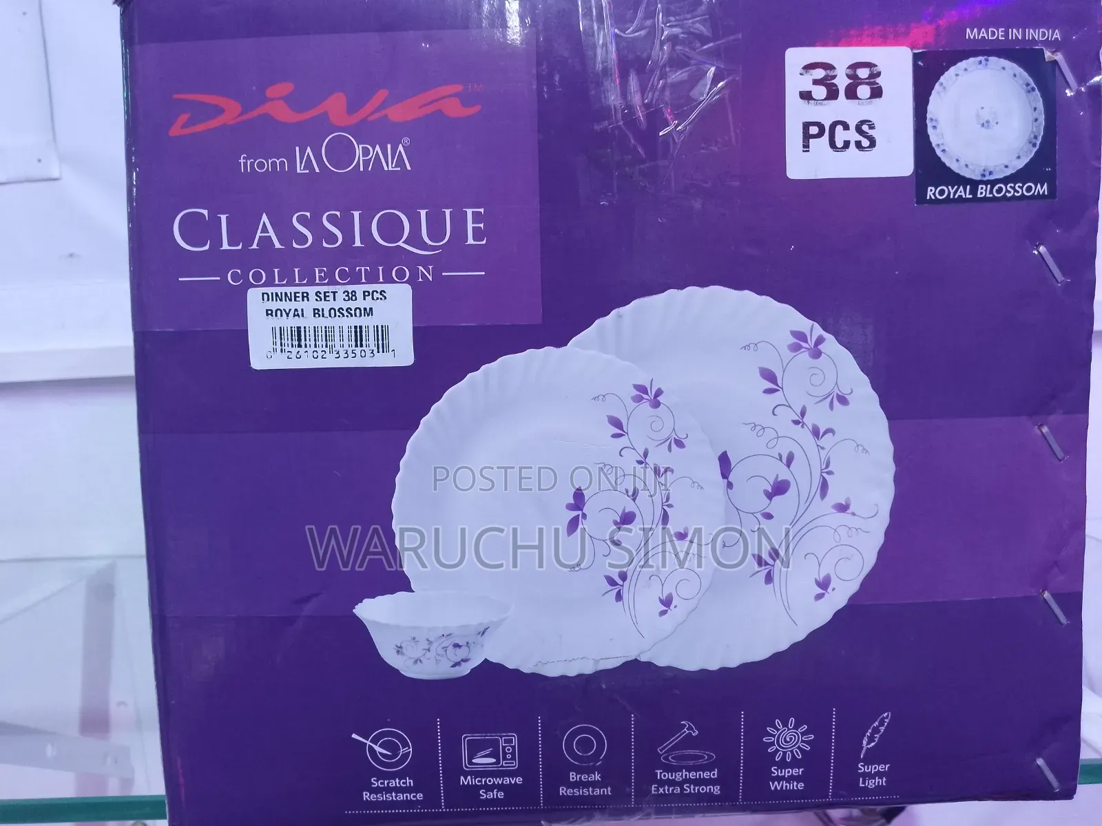 Brand New 38-PCS Diva Classique Dinner Set for Sale