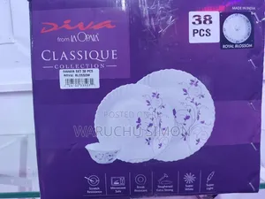 Brand New 38-PCS Diva Classique Dinner Set for Sale