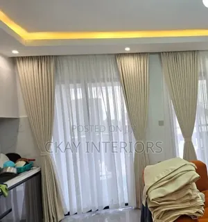 Turn a Simple Room Into a Thoughtfully Styled Space With Right Curtain