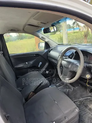 Isuzu D-MAX 2019 White