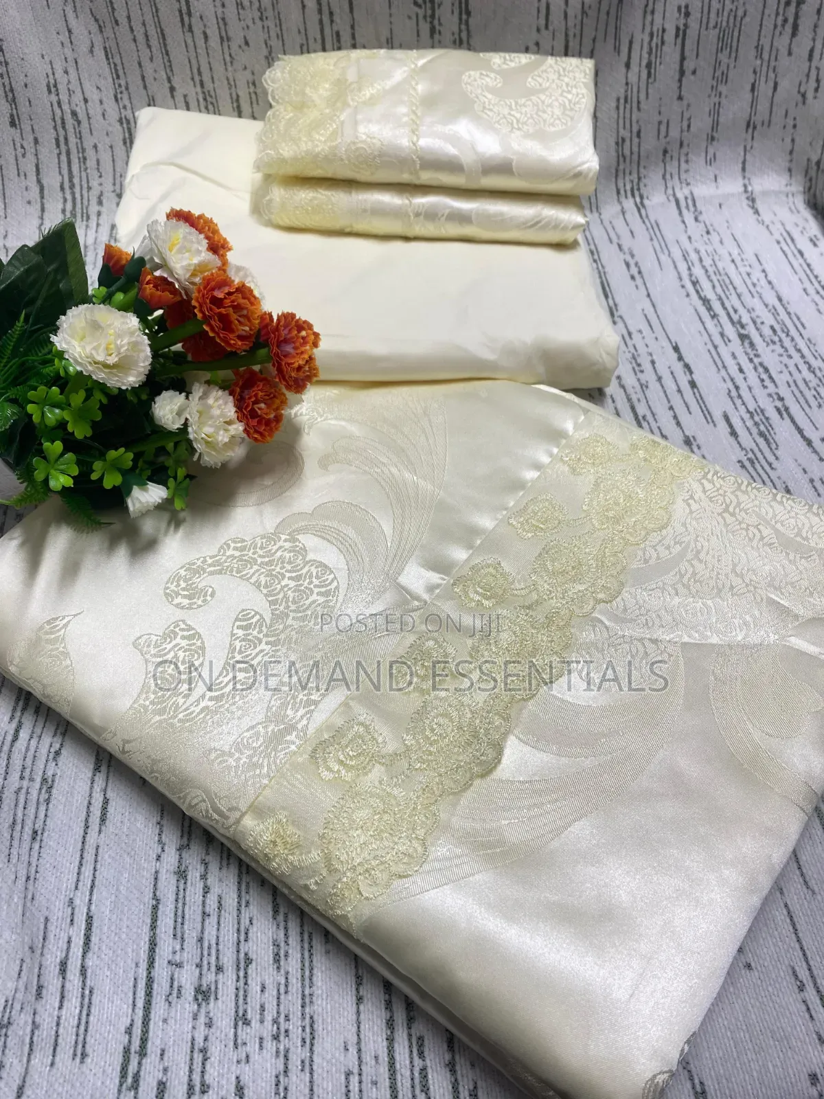 Silk Duvet Cover SetsMaterial - Silk With Cotton Inside