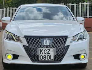 Toyota Crown 2013 White