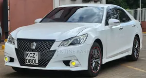 Toyota Crown 2013 White