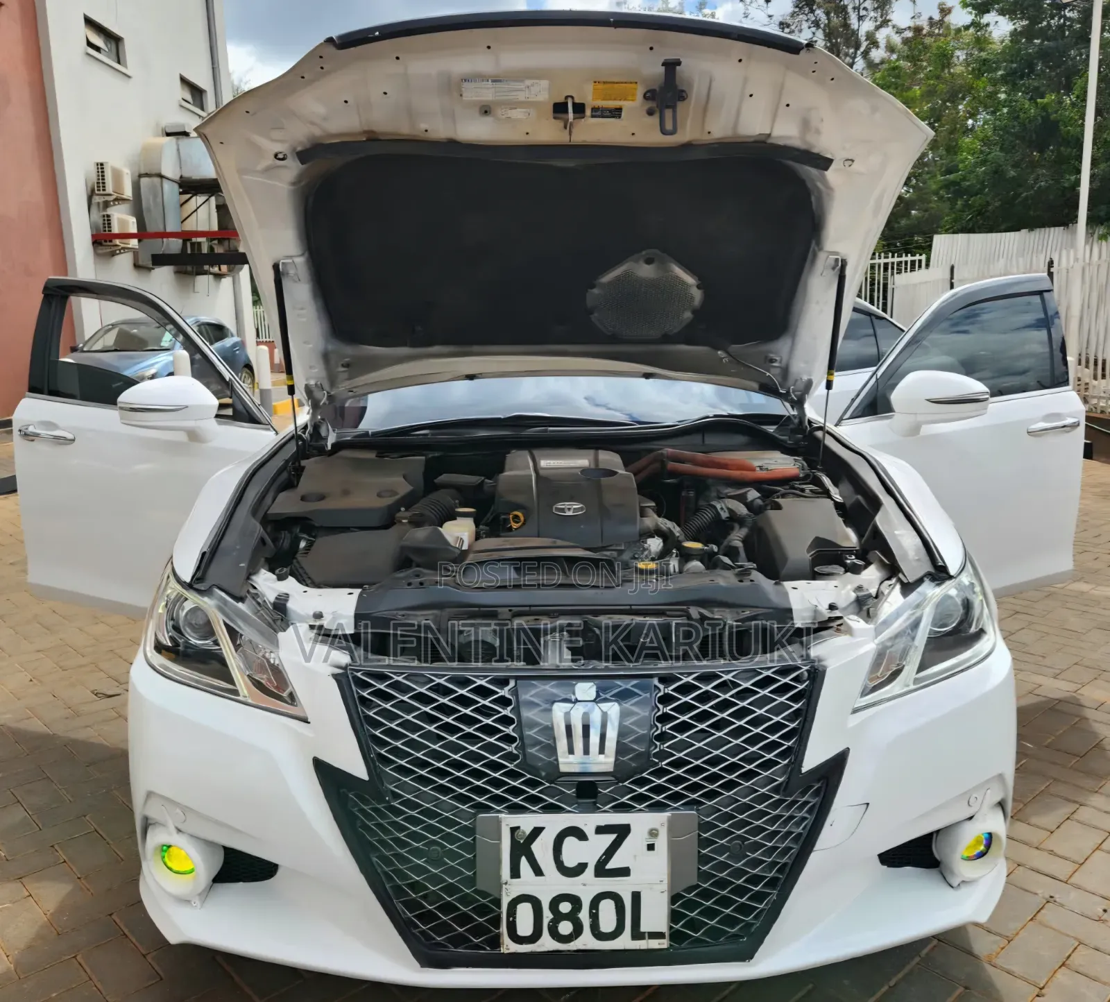 Toyota Crown 2013 White