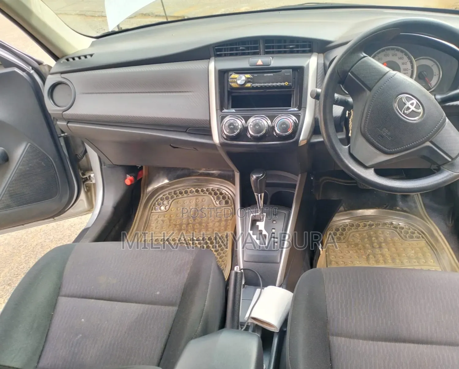 Toyota Corolla Fielder 2013 Silver