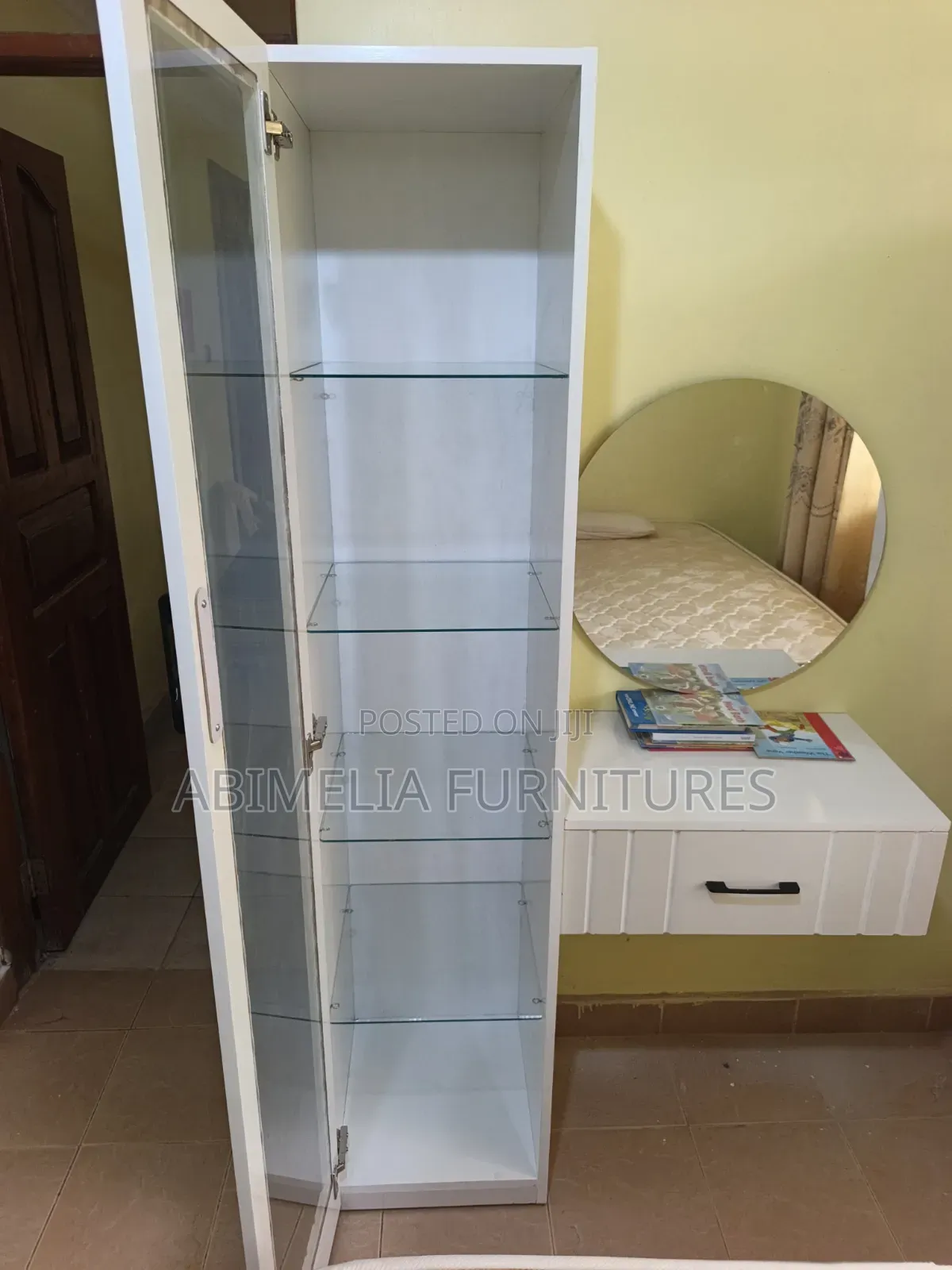 Modern Dressing Table With Illuminated Mirror