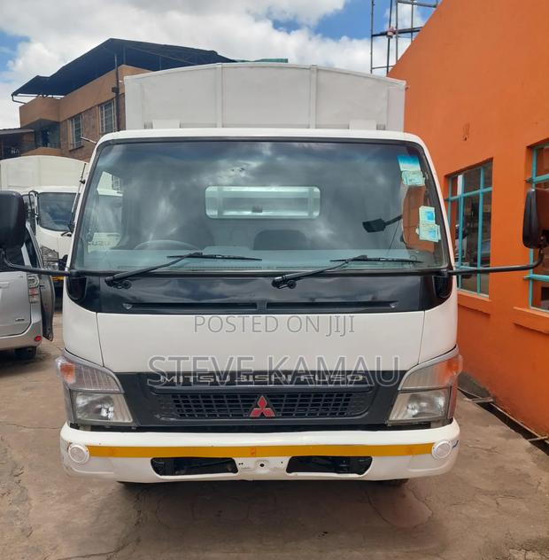 Mitsubishi Canter - thumbnail 3