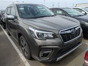Subaru Forester Premium AWD 2019 Gray