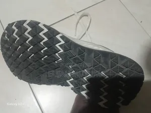 Mtumba Shoe