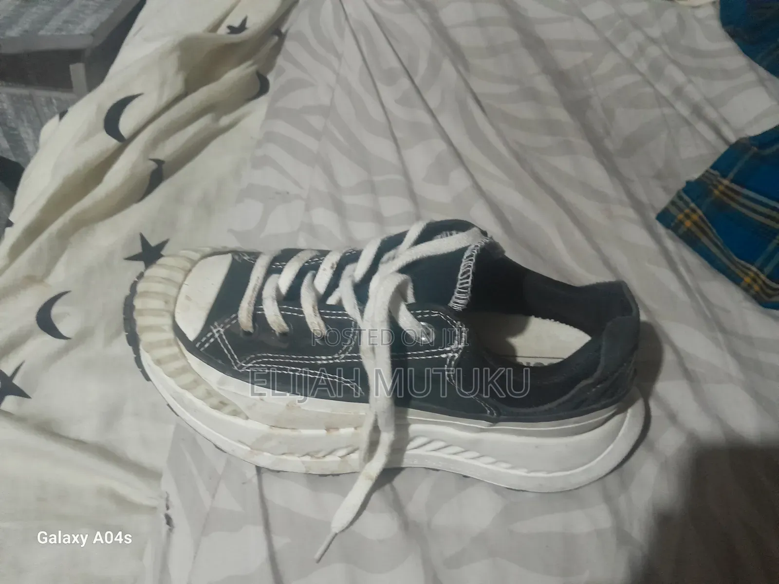 Mtumba Shoe