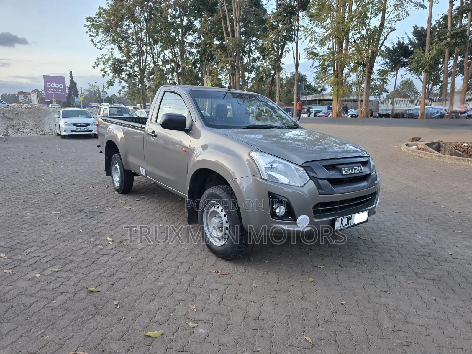 Isuzu D-MAX 2023 Brown